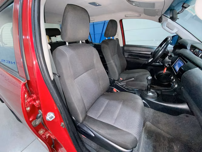 HILUX DX 4X4 SKLL99-SANTIAGO - Imagen 20