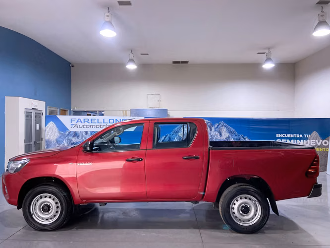 HILUX DX 4X4 SKLL99-SANTIAGO - Imagen 2