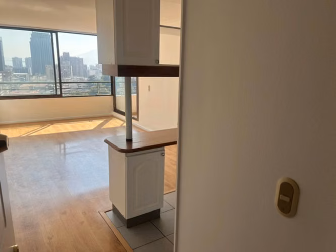 Venta  Departamento San Isidro / Metro Santa Lucia / Santiago - Imagen 2