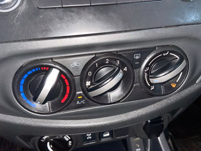 NAVARA SE 4X4 SXDW26-SANTIAGO - Imagen 16