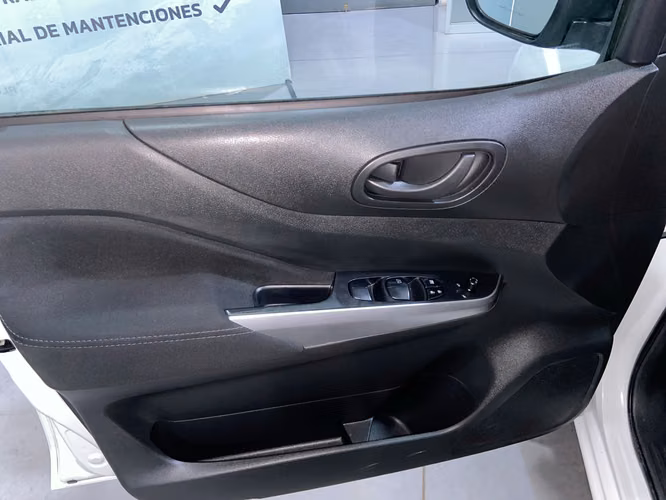 NAVARA SE 4X2 SXDW63-SANTIAGO - Imagen 10