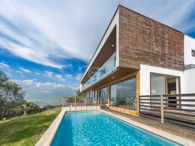 Casa en arriendo de 5 dorm. en ColinaALTOS DE LA RESERVA. E - Imagen 2