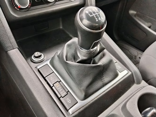 VOLKSWAGEN AMAROK 2023 - Imagen 2