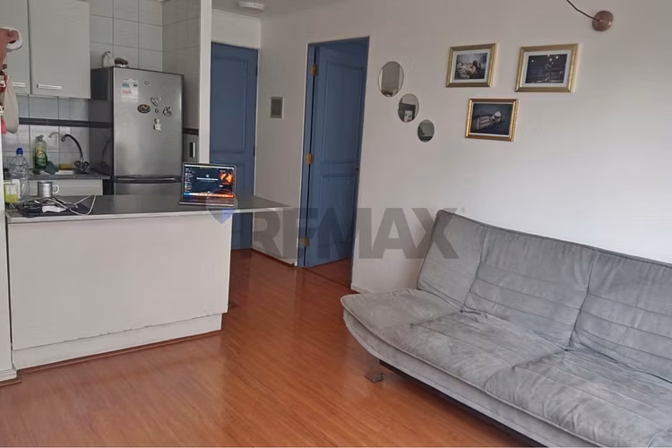 Al lado  estadio español, un dormitorio. - Imagen 8