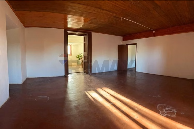 Se vende casona esquina patrimonial