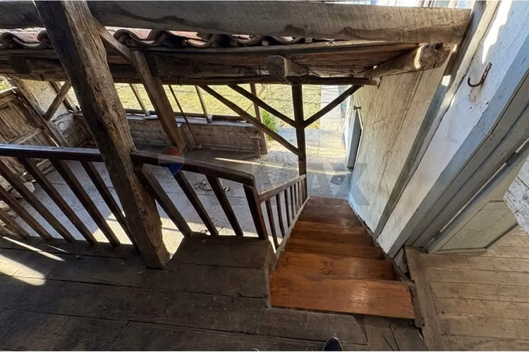 Se vende casona esquina patrimonial