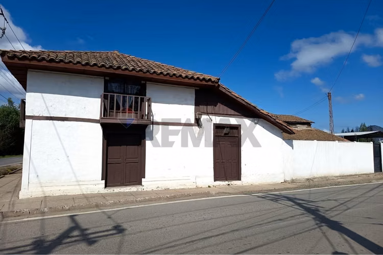 Se vende casona esquina patrimonial