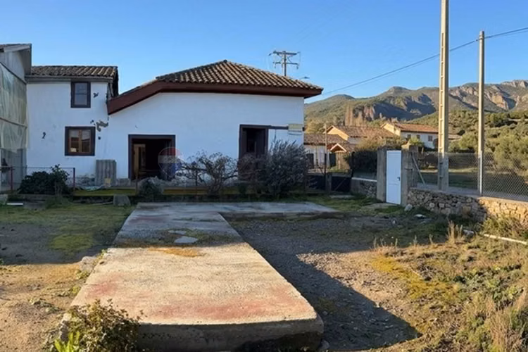 Se vende casona esquina patrimonial