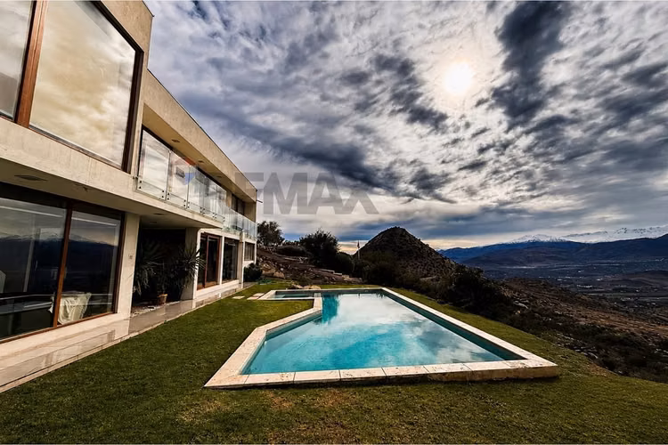 Precio reajustado: vista cordillera chicureo