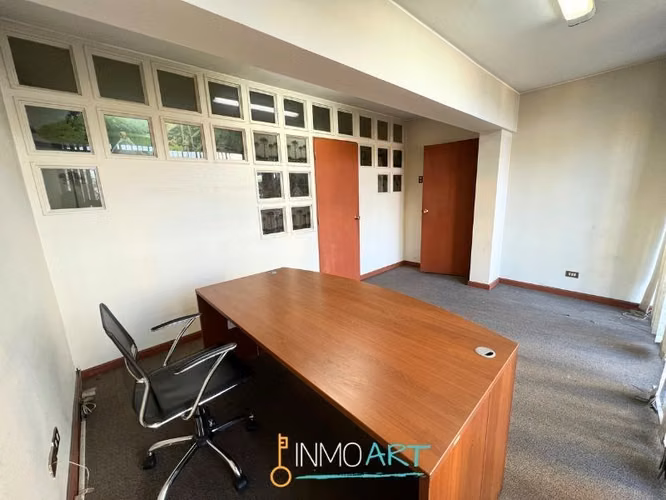 Oficina o local comercial en arriendo en centro de Temuco