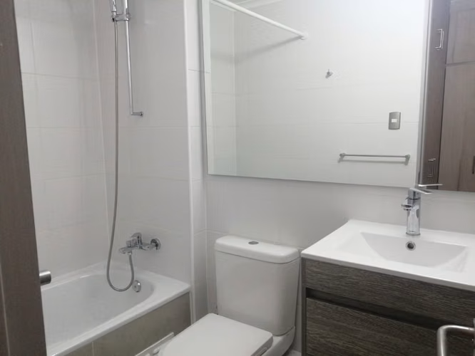 Arriendo Hermoso departamento con amplia terraza 3 D 2 B - Imagen 9