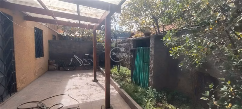 Casa con jardín y gran potencial en Macul 3D + 2B - Imagen 3