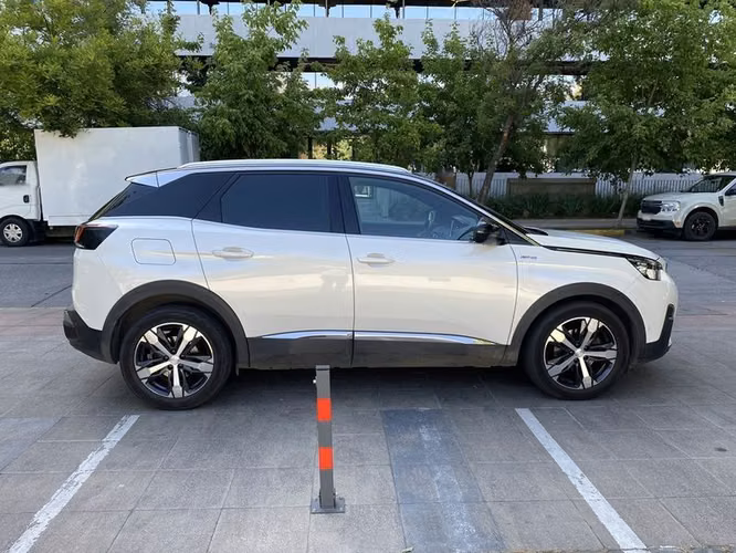 PEUGEOT 3008 PURETECH 180 1.6 AUT - 2019 | 2719 - Imagen 8