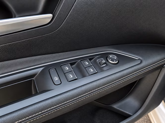 PEUGEOT 5008 ACTIVE - 2023 | 4664 - Imagen 12