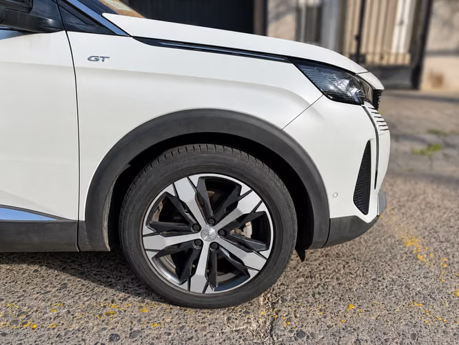 PEUGEOT 5008 ACTIVE - 2023 | 4664 - Imagen 6