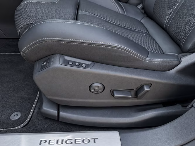 PEUGEOT 5008 ACTIVE - 2023 | 4664 - Imagen 17