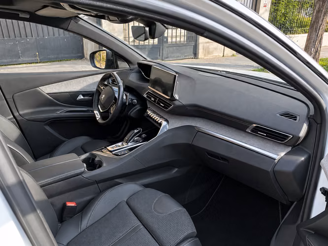 PEUGEOT 5008 ACTIVE - 2023 | 4664 - Imagen 13