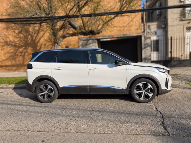 PEUGEOT 5008 ACTIVE - 2023 | 4664 - Imagen 2