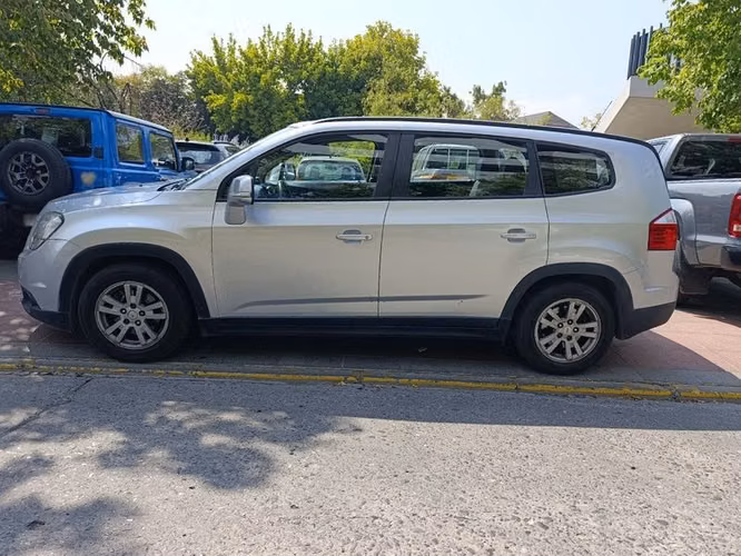 CHEVROLET ORLANDO LS 2.0LD 6MT - 2016 | 2595 - Imagen 4