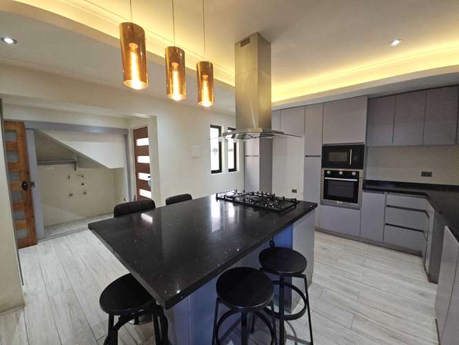 Arriendo casa 4D 4B 2E Lomas san Sebastian (183052)