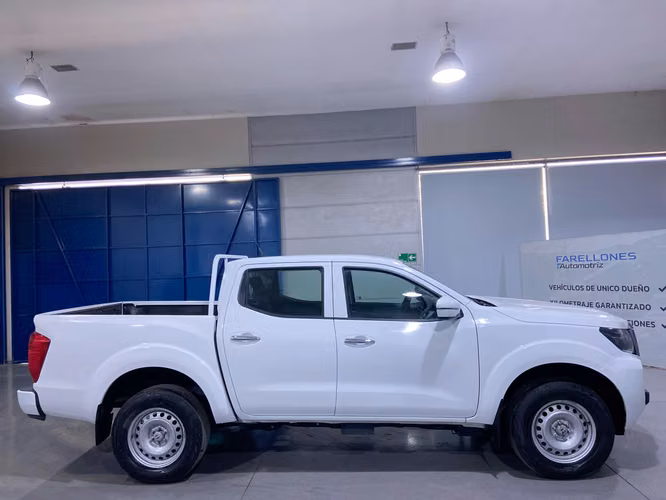 NAVARA SE 4X2 SZCV86-SANTIAGO - Imagen 2