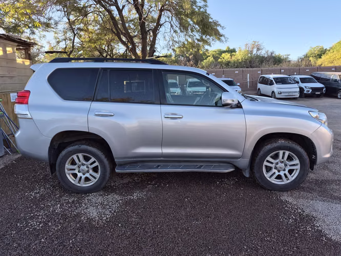 Toyota Land Cruiser Prado 2013
