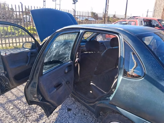 Chevrolet corsa 1.6 2002 - Imagen 4