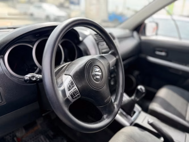 SUZUKI GRAN NOMADE GLX SPORT - Imagen 8