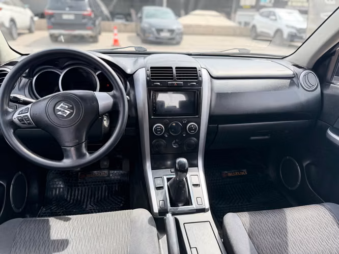 SUZUKI GRAN NOMADE GLX SPORT - Imagen 7