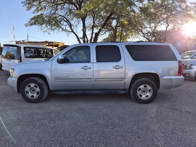 Chevrolet Suburban 2014