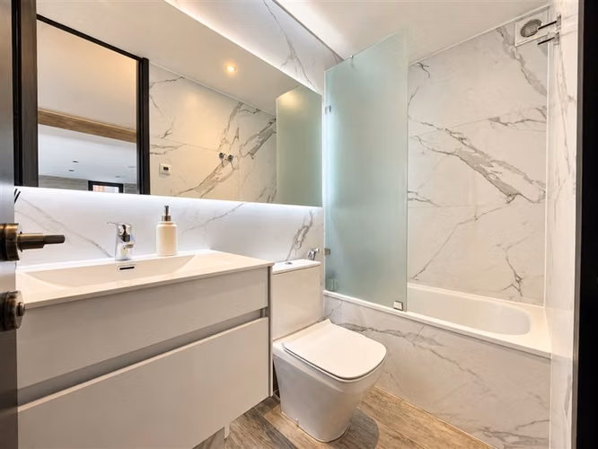 DUPLEX en venta de 2 dormitorios en Vitacura con jardin. - Imagen 18
