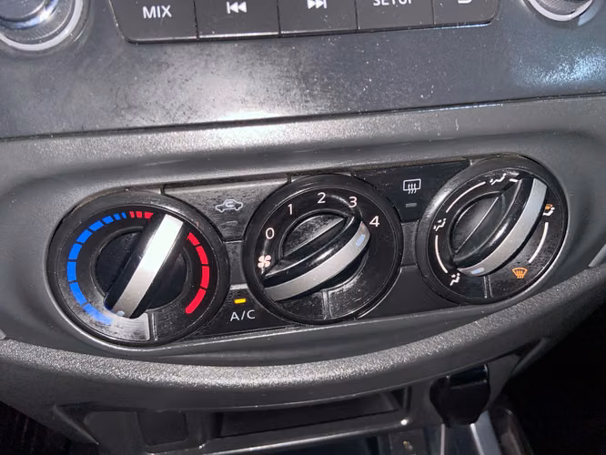 NAVARA SE 4X2 SXDW72-SANTIAGO - Imagen 16