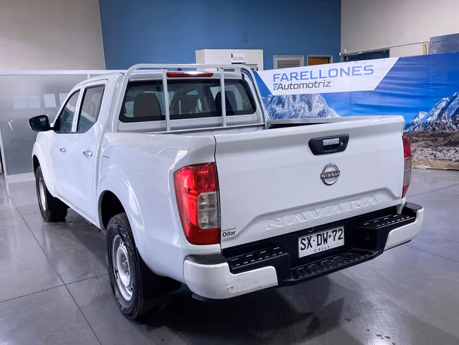 NAVARA SE 4X2 SXDW72-SANTIAGO - Imagen 3