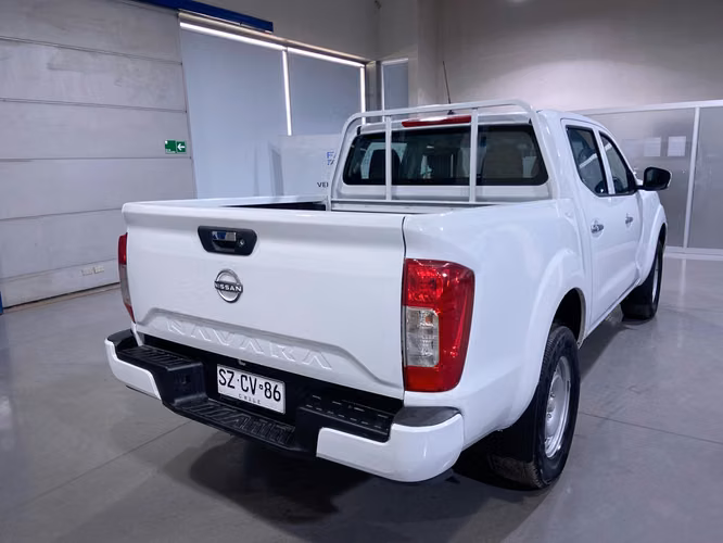 NAVARA SE 4X2 SZCV86-SANTIAGO - Imagen 4