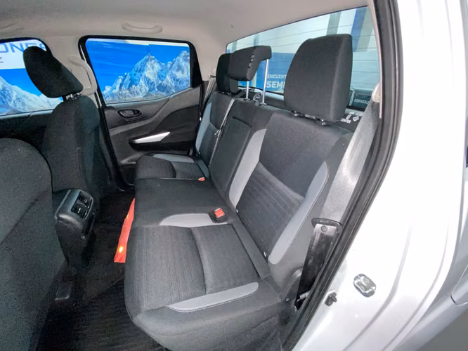 NAVARA SE 4X2 SZCV86-SANTIAGO - Imagen 17