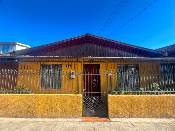 Casa 4 dormitorios en El Bosque
