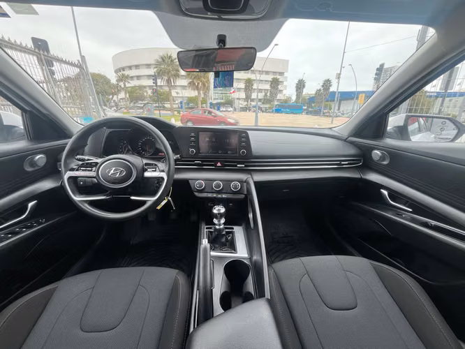 HYUNDAI ELANTRA PLUS MT - Imagen 13