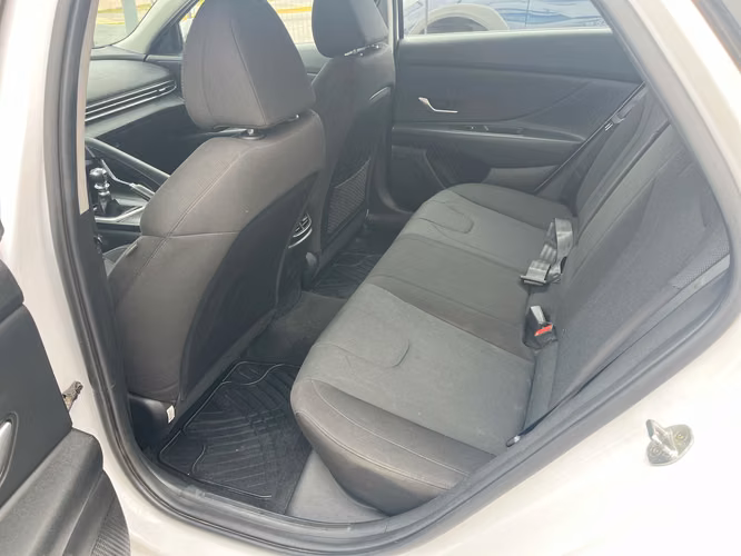 HYUNDAI ELANTRA PLUS MT - Imagen 14