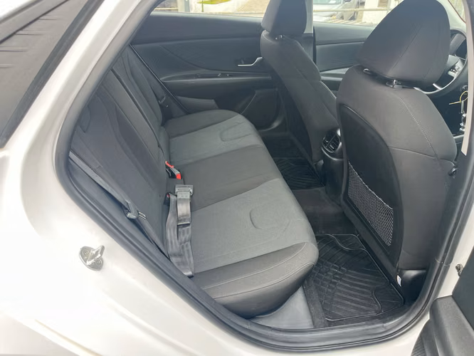 HYUNDAI ELANTRA PLUS MT - Imagen 15