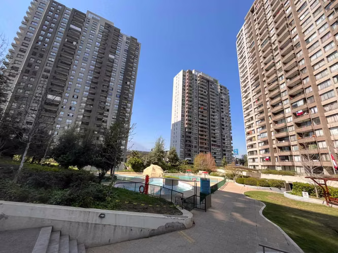 ARRIENDO AMPLIO 1D, estac y bod Metro MACUL (183078)