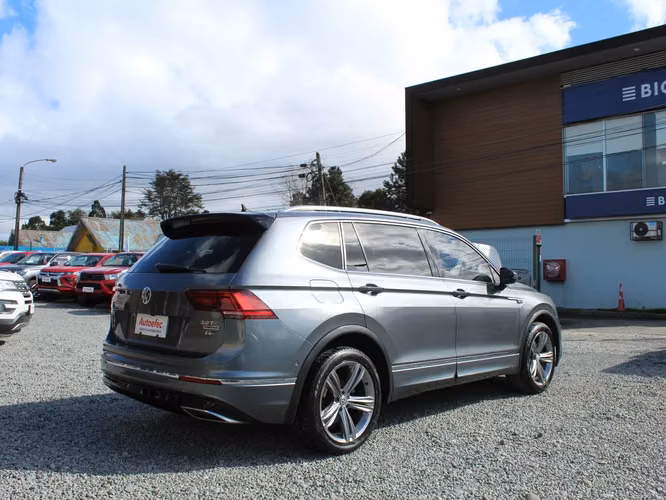 VOLKSWAGEN TIGUAN R LINE 2.0T. 4X4 2019 - Imagen 9