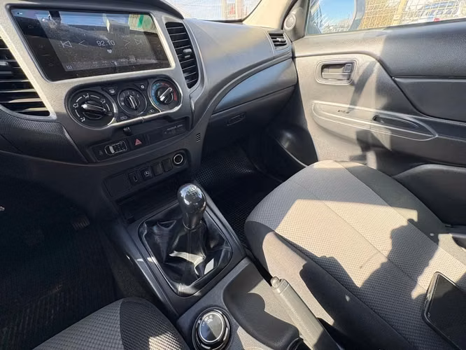 MITSUBISHI L200 2024 - Imagen 10
