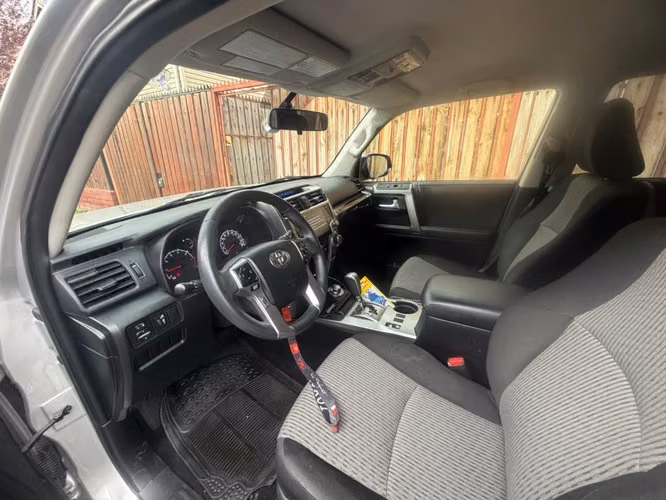 Vendo 4Runner 4x4 - Imagen 4