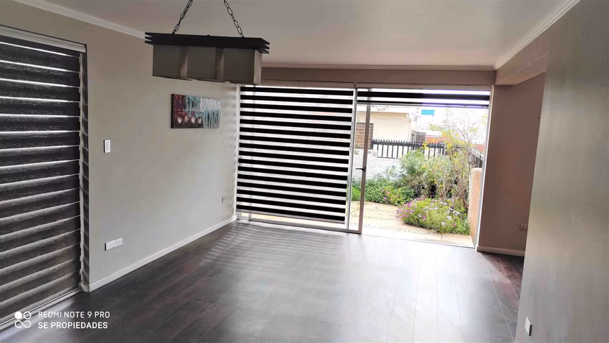 Arriendo amplia y acogedora casa de 2 pisos en Recreo, Viña - Imagen 3