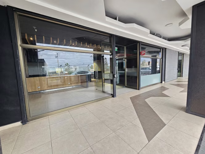 Local Comercial En Arriendo, Piso 1, en Av. Francisco Bilbao - Imagen 19