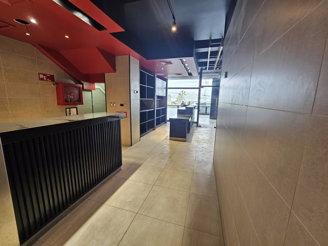 Local Comercial En Arriendo, Piso 1, en Av. Francisco Bilbao - Imagen 10