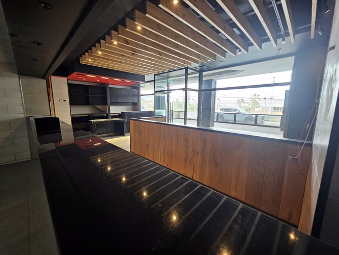 Local Comercial En Arriendo, Piso 1, en Av. Francisco Bilbao - Imagen 3