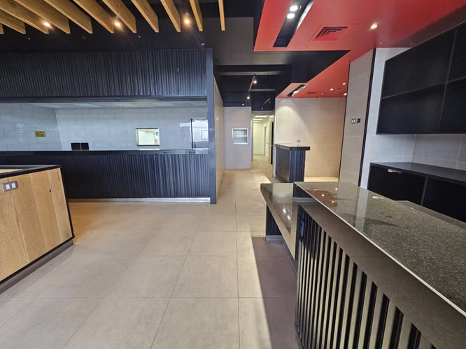 Local Comercial En Arriendo, Piso 1, en Av. Francisco Bilbao - Imagen 4