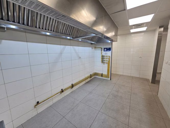 Local Comercial En Arriendo, Piso 1, en Av. Francisco Bilbao - Imagen 8