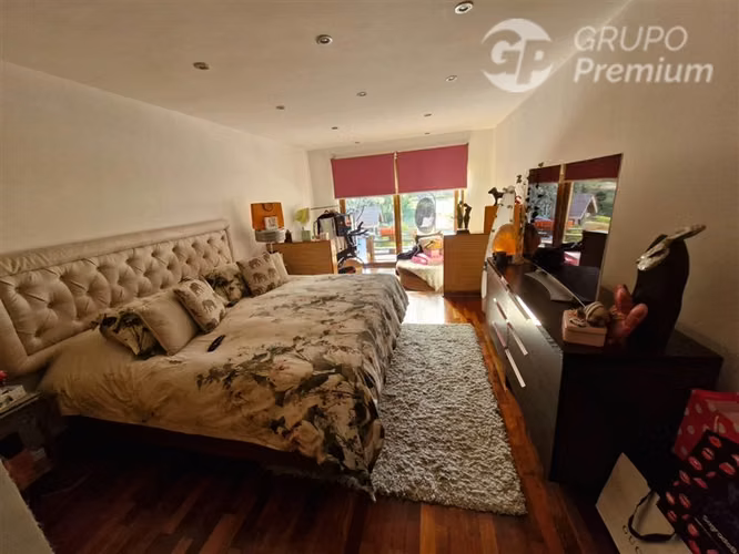 Exclusiva Casa Familiar en Loteo Las Vizcachas 349 m2 const - Imagen 7